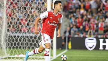 Foto Aksi Penyerang Muda AC Milan Cetak Gol Dalam 6 Detik